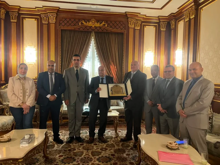 نقابة العاملين بالنيابات والمحاكم تهنئ رئيس نادي قضاة مصر وتؤكد دعمها للتعاون بين المؤسسات القضائية